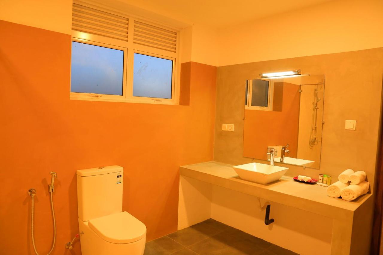 Tara Watergate Hotel ทิซซามาฮารามา ภายนอก รูปภาพ
