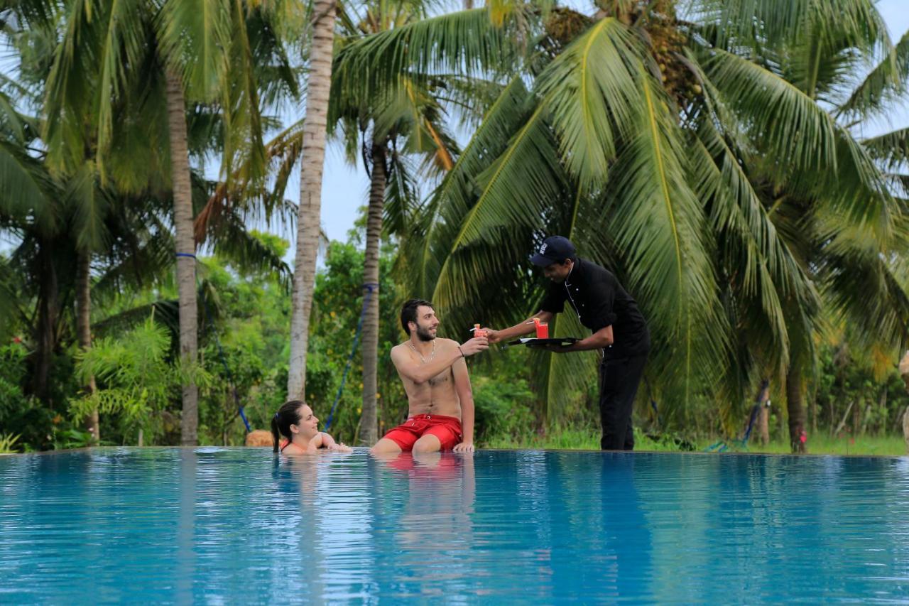 Tara Watergate Hotel ทิซซามาฮารามา ภายนอก รูปภาพ